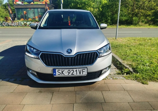 Skoda Fabia cena 27000 przebieg: 242800, rok produkcji 2019 z Katowice małe 154